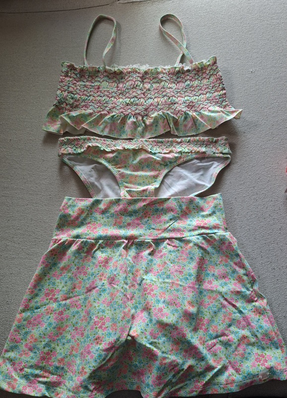 Bikini florecitas niña 13-14