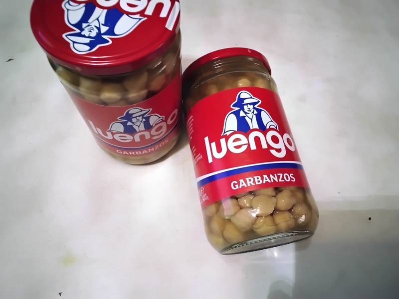 DOY UN BOTE DE GARBANZOS CADUCA 30-6-29 