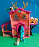 Casa de muñecas de Frozen