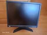 Monitor 14', regulable en altura.