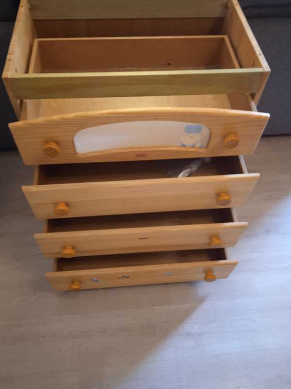 Cajoneras en buen estado, 4 cajones, 73x46x80