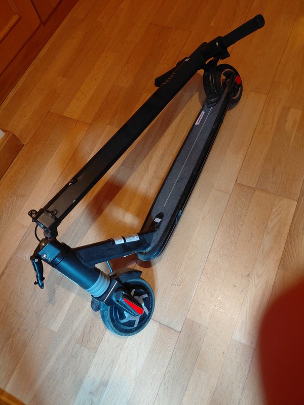 Patinete electrico plegable averiado