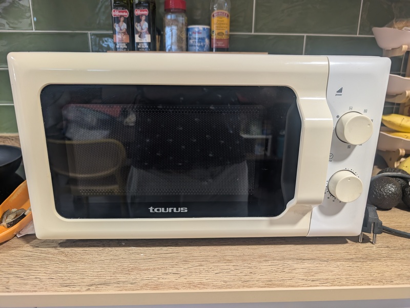 Microondas taurus 20L