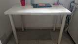 Mesa de estudio de Ikea 