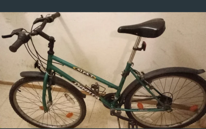 Bicicleta de montaña usada.