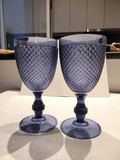 Dos copas azules