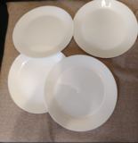 4 platos llanos.
