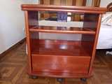 Regalo mesa de television con ruedas