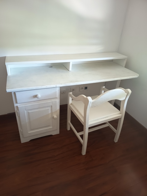 Escritorio y silla