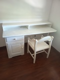 Escritorio y silla