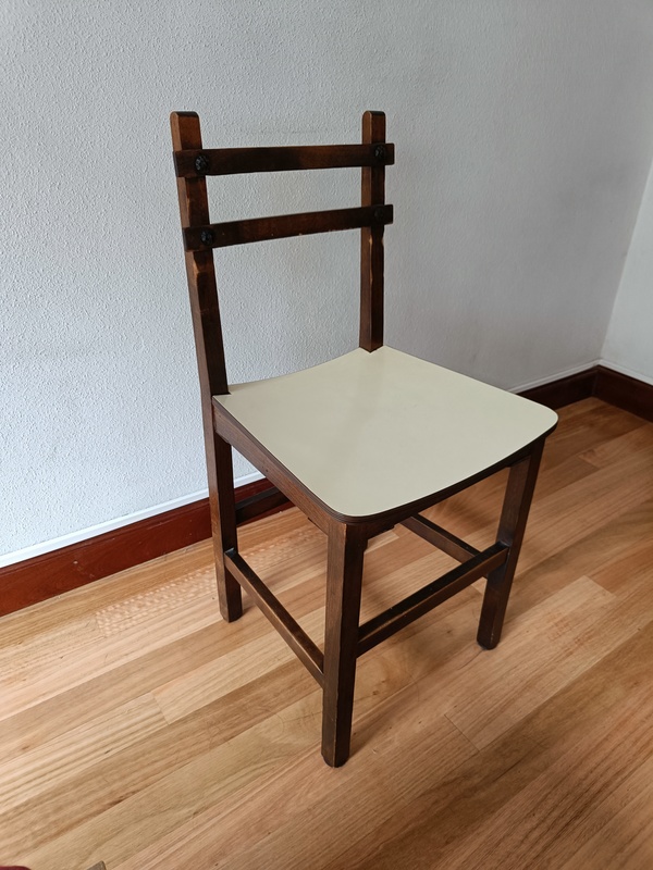 Regalo 4 sillas de madera