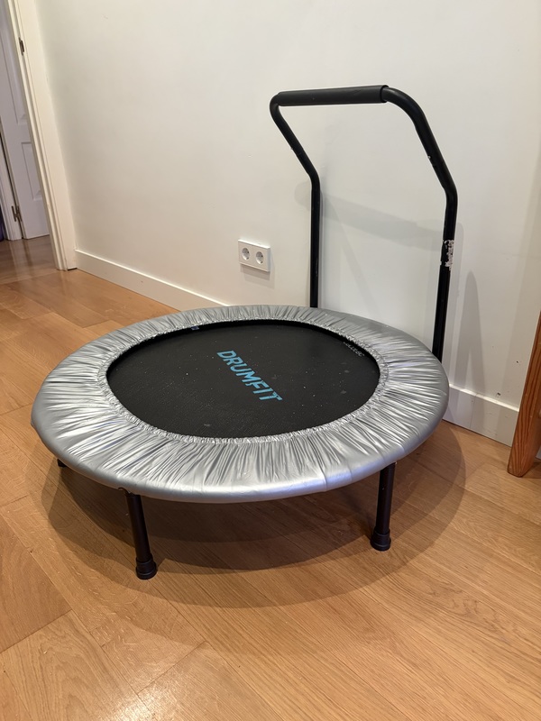 Regalo pequeña cama elastica